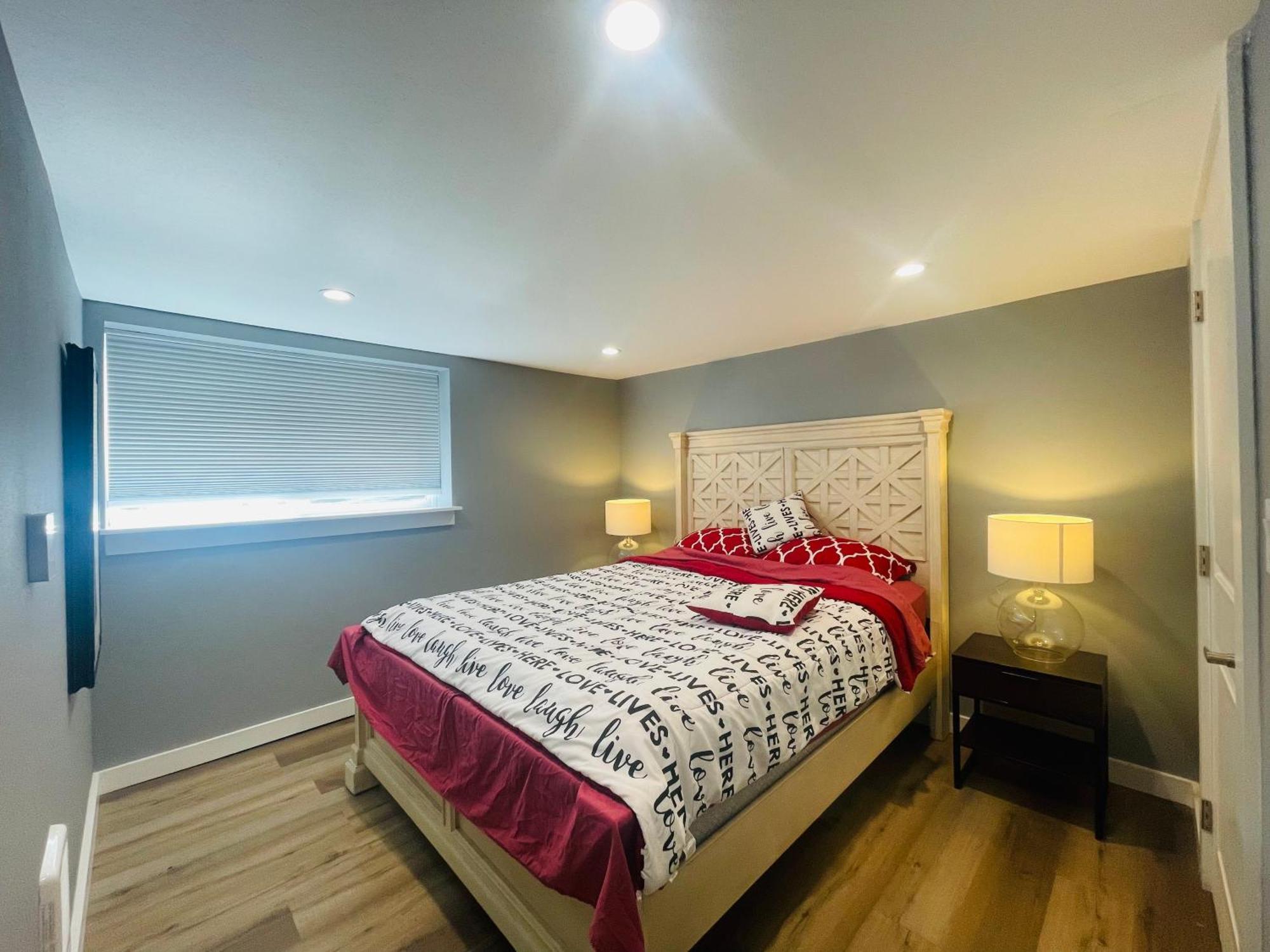 Green Lake 1St Line Home D Full Modern Remodeled Сіетл Екстер'єр фото